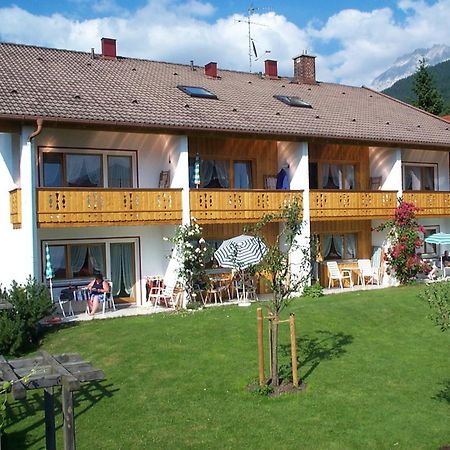 Ferienapartmenthaus Hubertushof Mittenwald Exterior photo