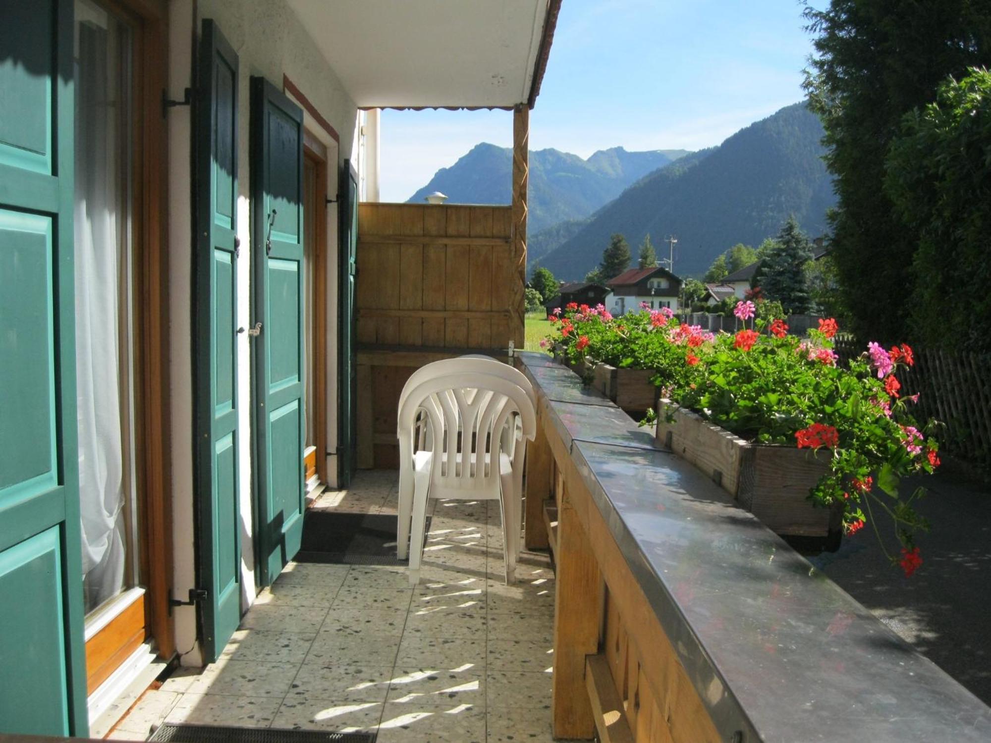 Ferienapartmenthaus Hubertushof Mittenwald Exterior photo