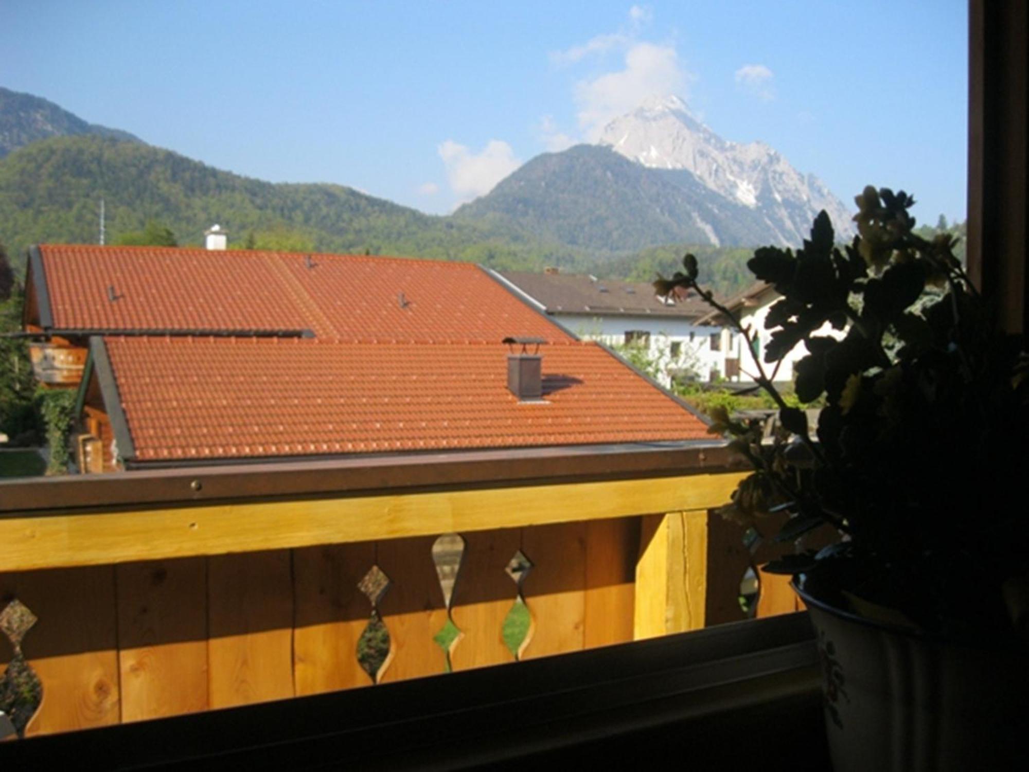 Ferienapartmenthaus Hubertushof Mittenwald Exterior photo