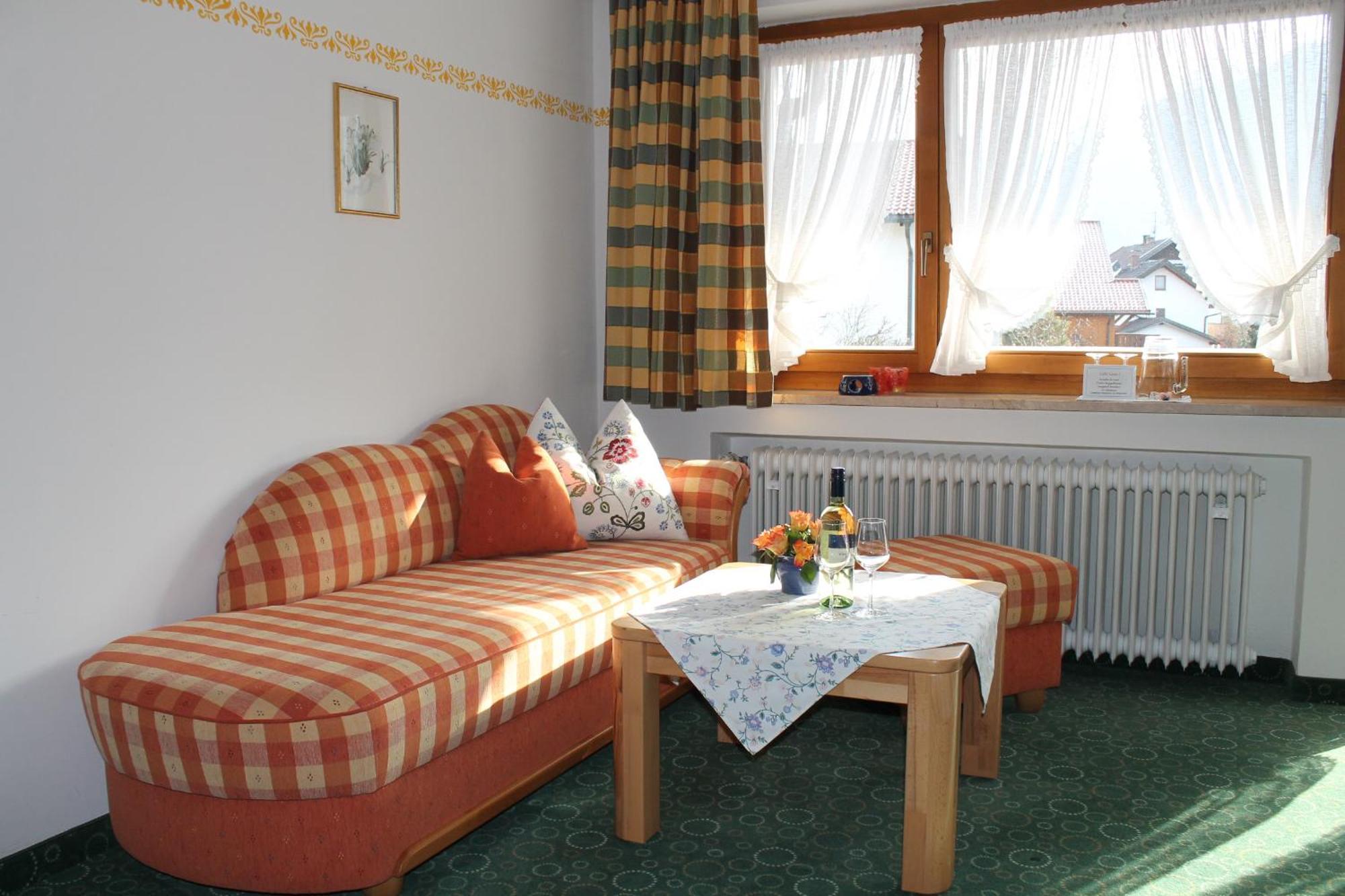 Ferienapartmenthaus Hubertushof Mittenwald Exterior photo